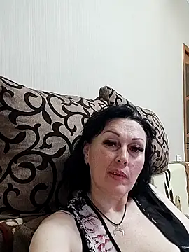 Snapshot of HelgaDennis chatting on June 5, 2026, 7:52 pm HelgaDennis online show from June 5, 2026, 7:52 pm
