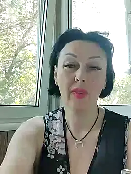 HelgaDennis online show from July 15, 2026, 5:36 am