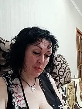 Snapshot of HelgaDennis chatting on May 30, 2026, 6:02 pm HelgaDennis online show from May 30, 2026, 6:02 pm