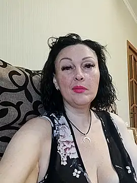 HelgaDennis online show from July 2, 2026, 3:34 am