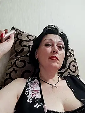 HelgaDennis online show from July 13, 2026, 6:40 pm