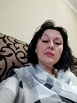 Snapshot of HelgaDennis chatting on May 10, 2026, 12:31 pm HelgaDennis online show from May 10, 2026, 12:31 pm