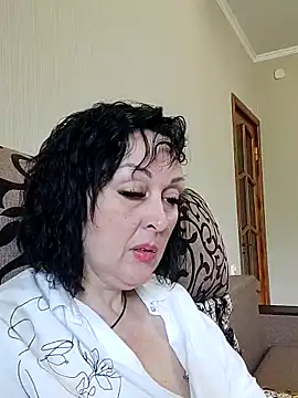 Snapshot of HelgaDennis chatting on June 10, 2026, 7:53 am HelgaDennis online show from June 10, 2026, 7:53 am
