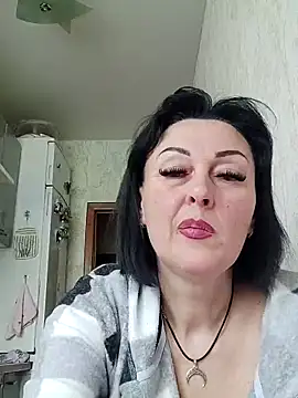 HelgaDennis online show from April 18, 2026, 8:38 am