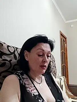 Snapshot of HelgaDennis chatting on May 18, 2026, 6:23 pm HelgaDennis online show from May 18, 2026, 6:23 pm