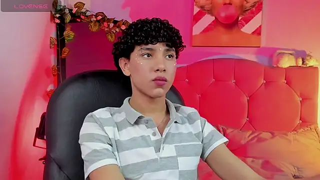 Snapshot of artemis_jones chatting on March 19, 2026, 8:53 pm artemis jones online show from March 19, 2026, 8:53 pm