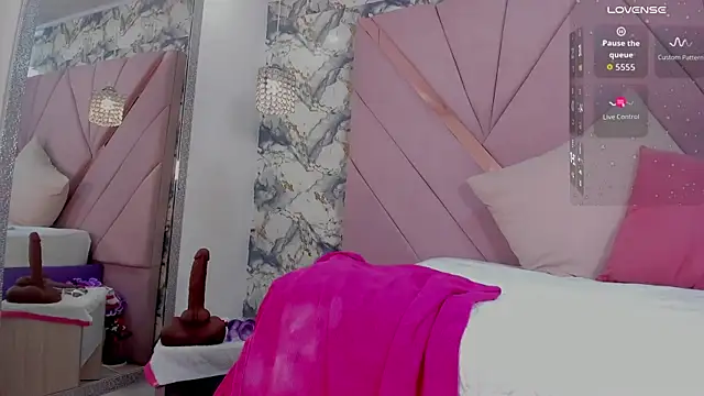 mia rouxx1 online show from June 4, 2026, 6:40 am