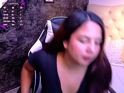 Snapshot of Shadai_Ross chatting on April 18, 2026, 5:10 am Shadai Ross online show from April 18, 2026, 5:10 am