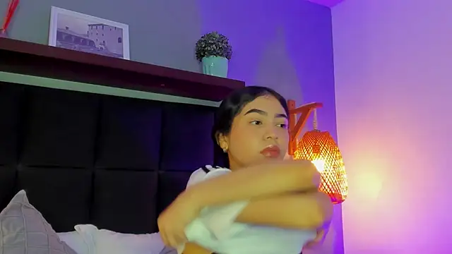 sofi alix online show from April 20, 2026, 7:04 pm