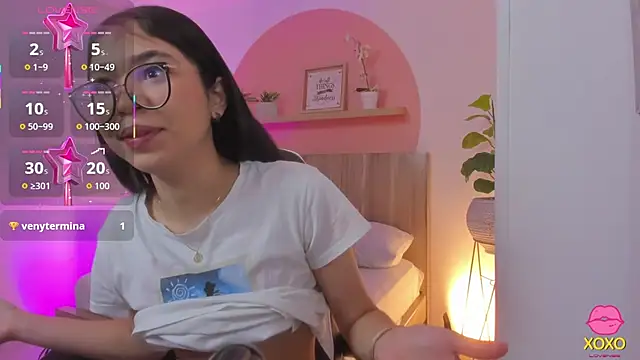Snapshot of sofi_alix chatting on June 24, 2026, 7:01 pm sofi alix online show from June 24, 2026, 7:01 pm