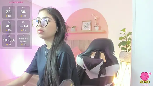 Snapshot of sofi_alix chatting on June 23, 2026, 7:01 pm sofi alix online show from June 23, 2026, 7:01 pm
