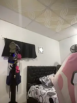 Blowjob-Queen  online show from June 27, 2026, 3:45 am