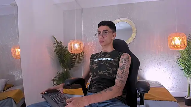 Snapshot of Gio_carangi chatting on July 29, 2026, 2:55 am Gio carangi online show from July 29, 2026, 2:55 am