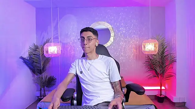 Gio carangi online show from April 23, 2026, 3:24 am