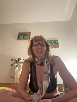 Snapshot of MatureKim chatting on March 22, 2026, 10:00 pm MatureKim online show from March 22, 2026, 10:00 pm