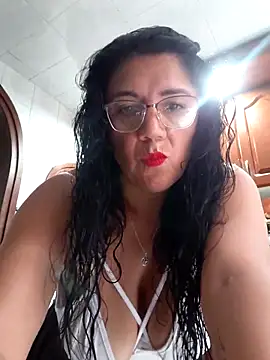 Snapshot of Mielx chatting on April 29, 2026, 3:05 pm Mielx online show from April 29, 2026, 3:05 pm