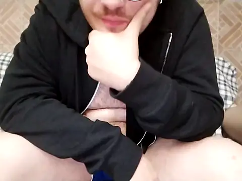Snapshot of Sconosciuto21203 chatting on May 16, 2026, 12:20 am Sconosciuto21203 online show from May 16, 2026, 12:20 am