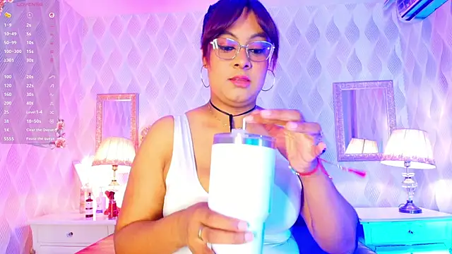 alexa cruz   online show from June 12, 2026, 11:41 am