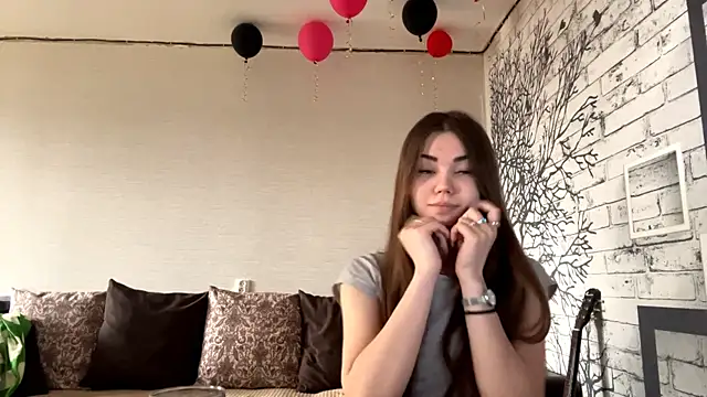 Snapshot of ElmiraDabato chatting on April 11, 2026, 4:20 am ElmiraDabato online show from April 11, 2026, 4:20 am