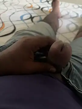 Anandhunan0703 online show from April 25, 2026, 10:07 am