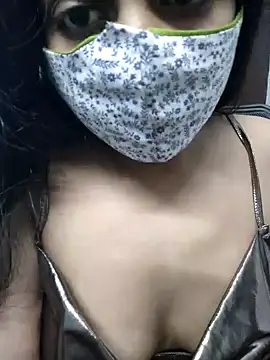 Snapshot of ALIZA_FENDY chatting on March 25, 2026, 9:35 pm ALIZA FENDY online show from March 25, 2026, 9:35 pm