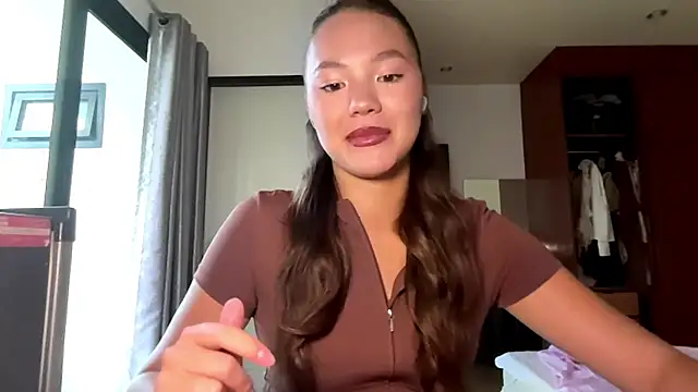 Snapshot of kamila_18_french chatting on April 22, 2026, 5:03 am kamila 18 french online show from April 22, 2026, 5:03 am