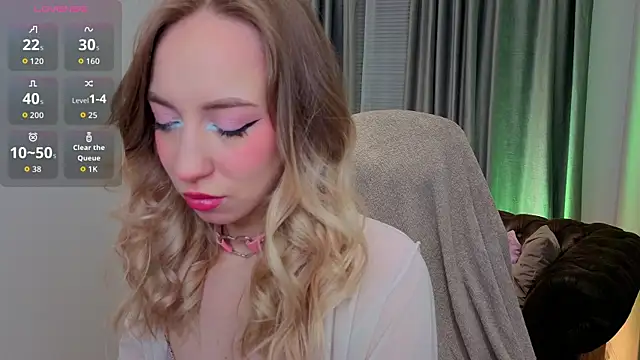 Snapshot of ShadowSparkle chatting on May 30, 2026, 10:48 pm ShadowSparkle online show from May 30, 2026, 10:48 pm