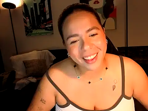 Snapshot of HannaJonns chatting on June 6, 2026, 12:21 pm HannaJonns online show from June 6, 2026, 12:21 pm