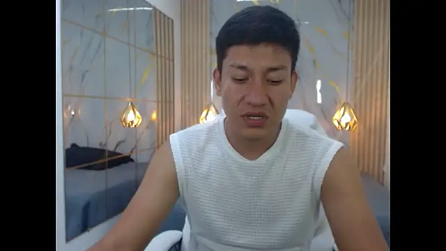 Snapshot of DominantBoy4 chatting on April 17, 2026, 1:08 am DominantBoy4 online show from April 17, 2026, 1:08 am
