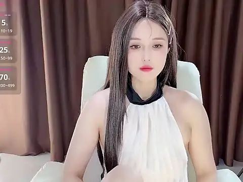 Snapshot of QIQI_77_ chatting on April 15, 2026, 2:39 am QIQI 77 online show from April 15, 2026, 2:39 am