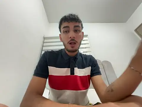 Snapshot of Velvet_man chatting on March 30, 2026, 12:01 am Velvet man online show from March 30, 2026, 12:01 am