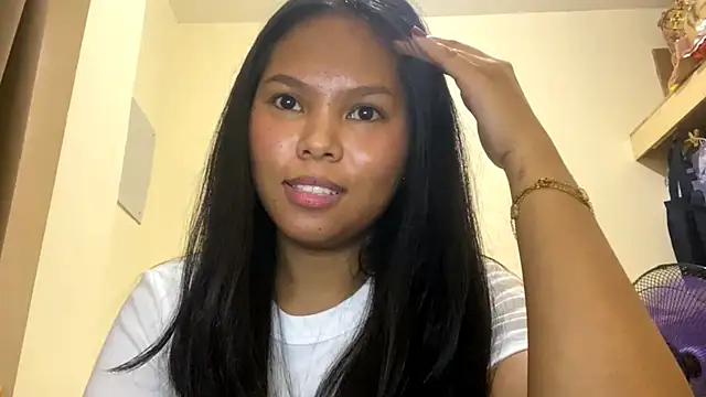 CorrinaThach online show from March 23, 2026, 2:33 am