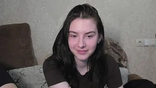 muuur love231 online show from March 29, 2026, 1:13 pm