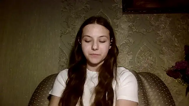  Yuni online show from April 21, 2026, 4:35 pm