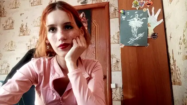 SirenFrost online show from June 6, 2026, 2:22 pm