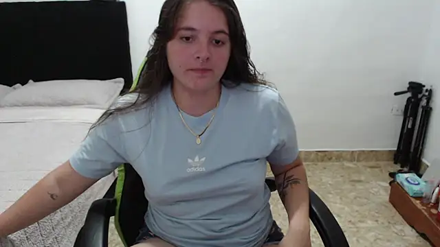 Queen Val369 online show from June 5, 2026, 2:49 am