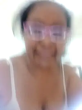 sexymomsn online show from June 28, 2026, 5:52 pm