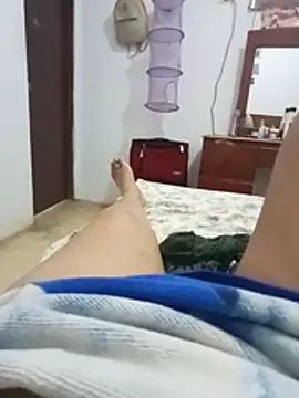 sexymomsn online show from July 1, 2026, 5:35 pm