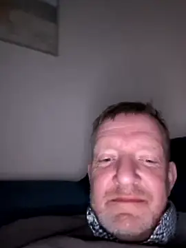 Notiesfuk online show from April 12, 2026, 9:18 pm