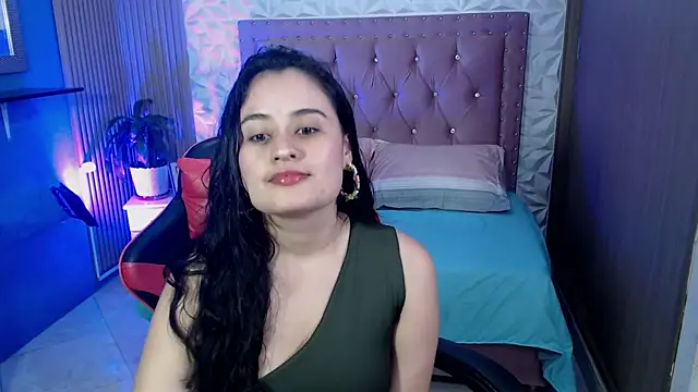 Snapshot of gabriela_tm1 chatting on April 18, 2026, 2:47 am gabriela tm1 online show from April 18, 2026, 2:47 am