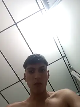 Diablito045 online show from April 6, 2026, 10:33 pm