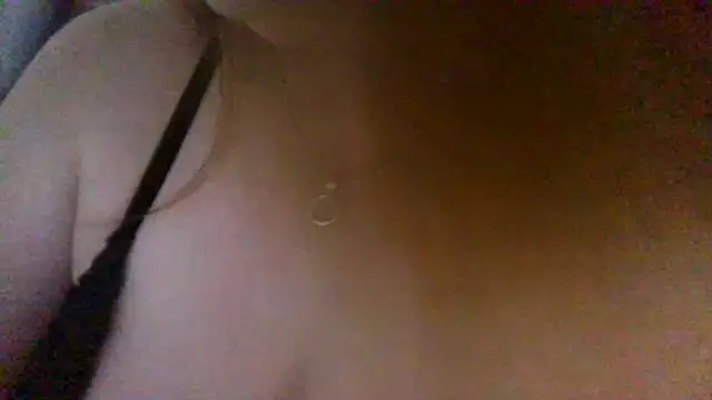 Snapshot of Jaz_sexy4 chatting on April 19, 2026, 6:10 pm Jaz sexy4 online show from April 19, 2026, 6:10 pm
