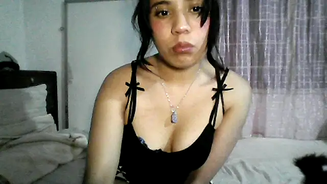 Yamis21 online show from May 16, 2026, 1:37 am