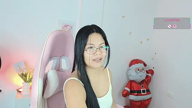 Snapshot of princess_dan1a chatting on April 4, 2026, 7:04 am princess dan1a online show from April 4, 2026, 7:04 am