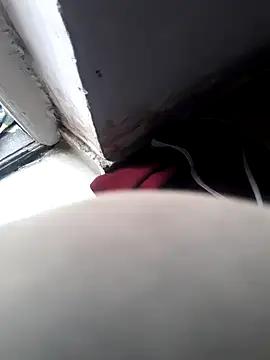 lucyyferr online show from April 17, 2026, 2:03 am