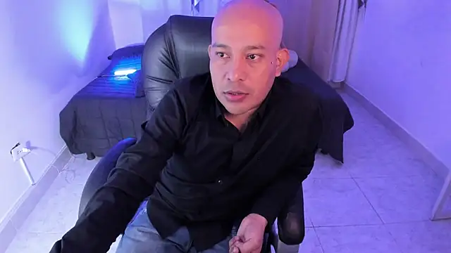 Snapshot of Takumii_boy chatting on March 22, 2026, 5:32 am Takumii boy online show from March 22, 2026, 5:32 am