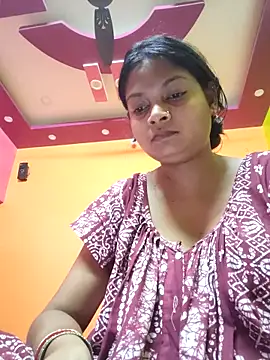 Snapshot of itz-priya chatting on April 3, 2026, 9:32 pm itz-priya online show from April 3, 2026, 9:32 pm