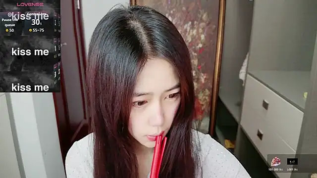 Snapshot of Hannah-baby chatting on March 27, 2026, 7:39 am Hannah-baby online show from March 27, 2026, 7:39 am