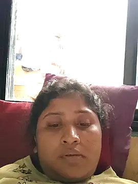 Snapshot of Tridha_2 chatting on August 5, 2026, 3:33 am Tridha 2 online show from August 5, 2026, 3:33 am