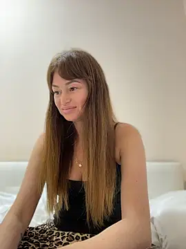 Sindy Mindy  online show from July 8, 2026, 5:46 pm